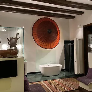 Hotel Castle In Old Town, Tbilissi